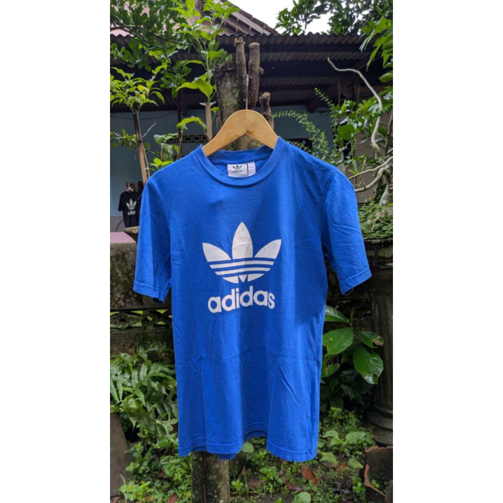 kaos adidas biru casual