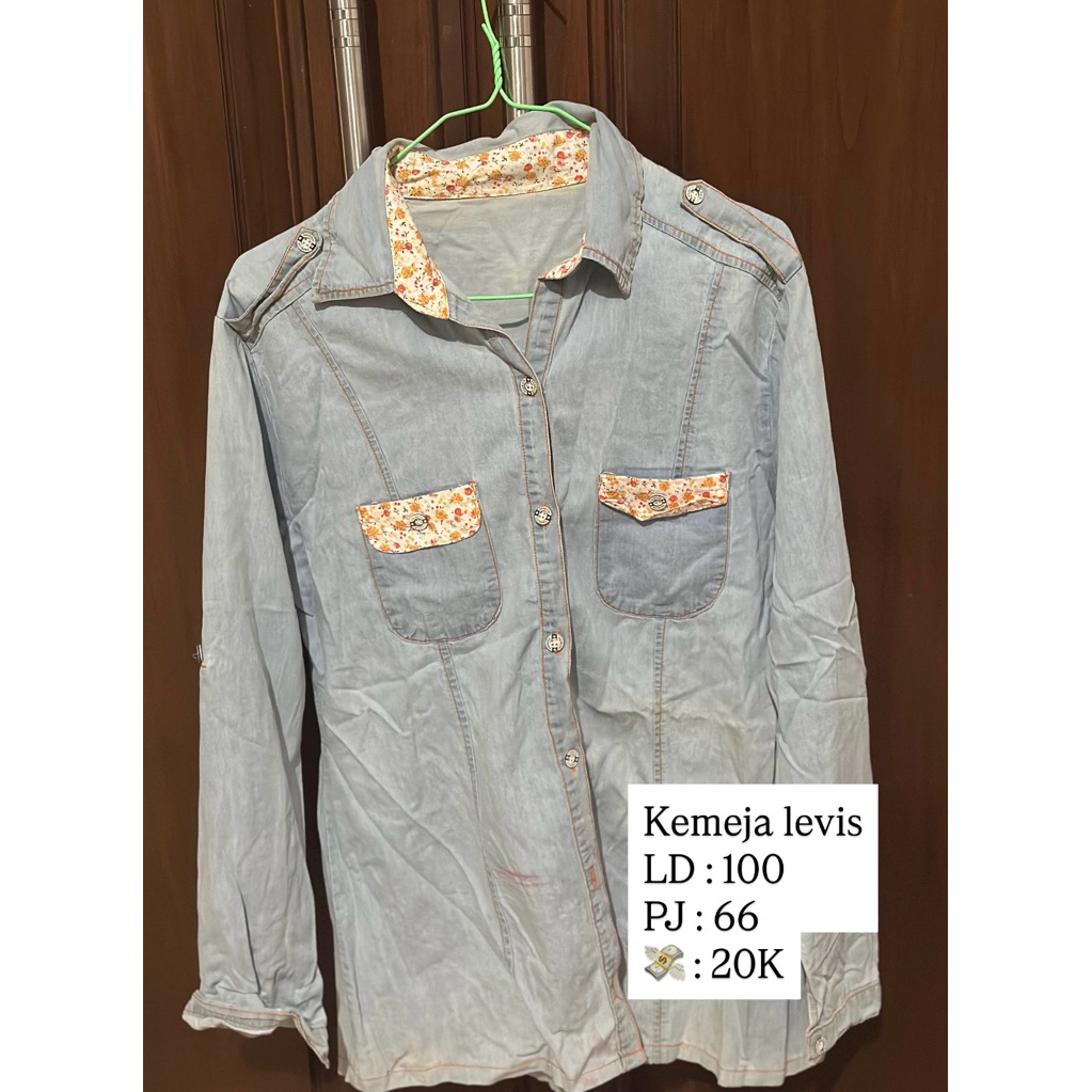 preloved kemeja levis wanita