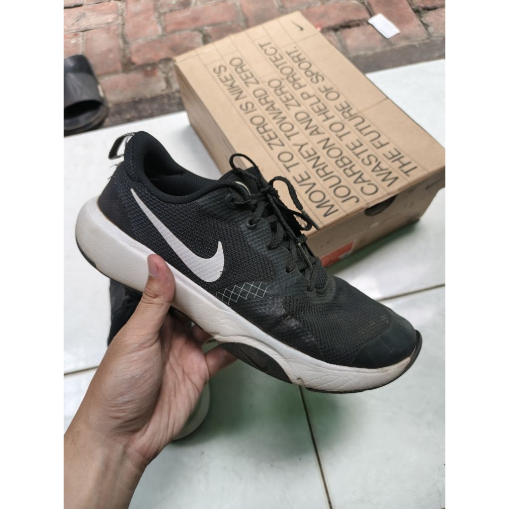 Nike City REP TR | Sepatu lari/indoor second