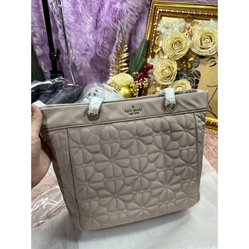 tasKS Flower Quilted Fabric Med Tote Bag in cozy grey KK156 n