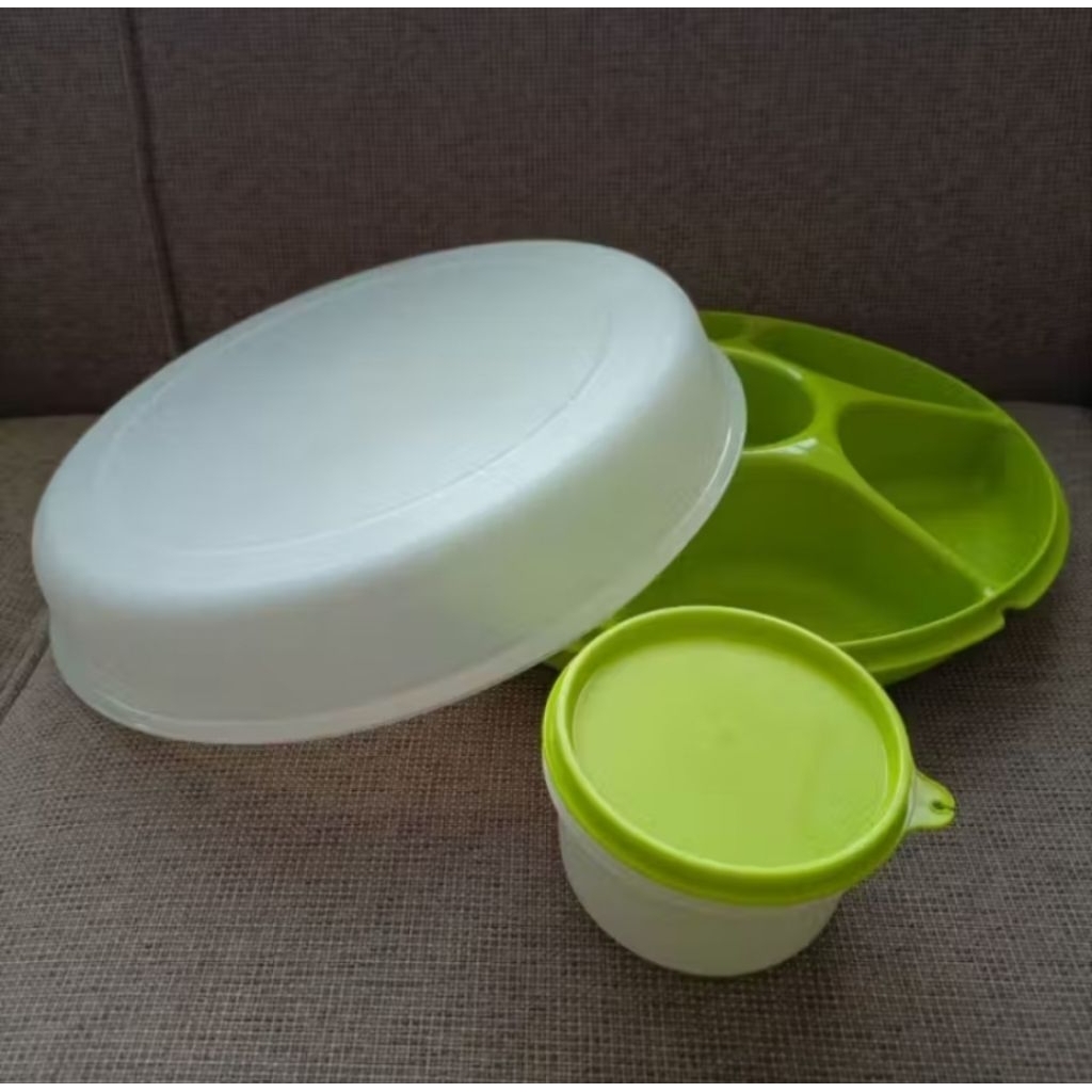 Tupperware large serving center