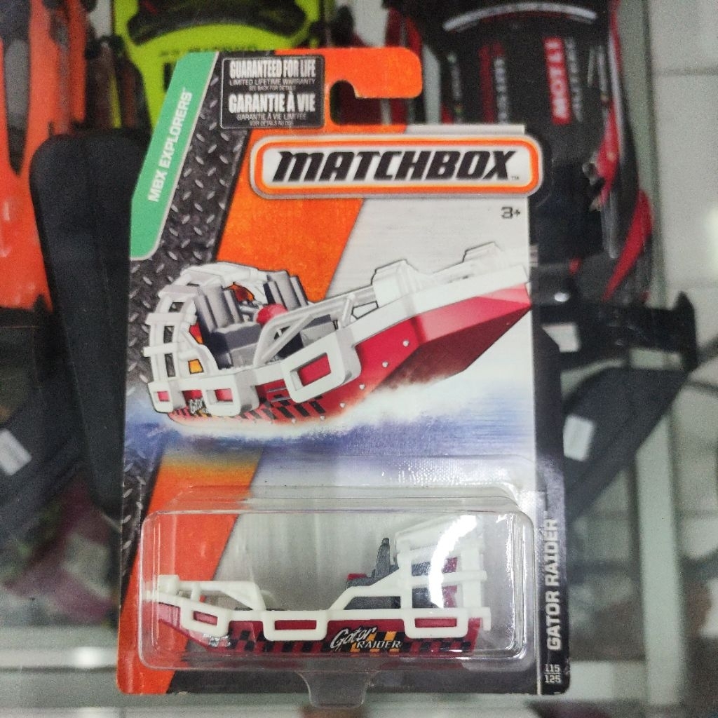 diecast matchbox gator raider kapal