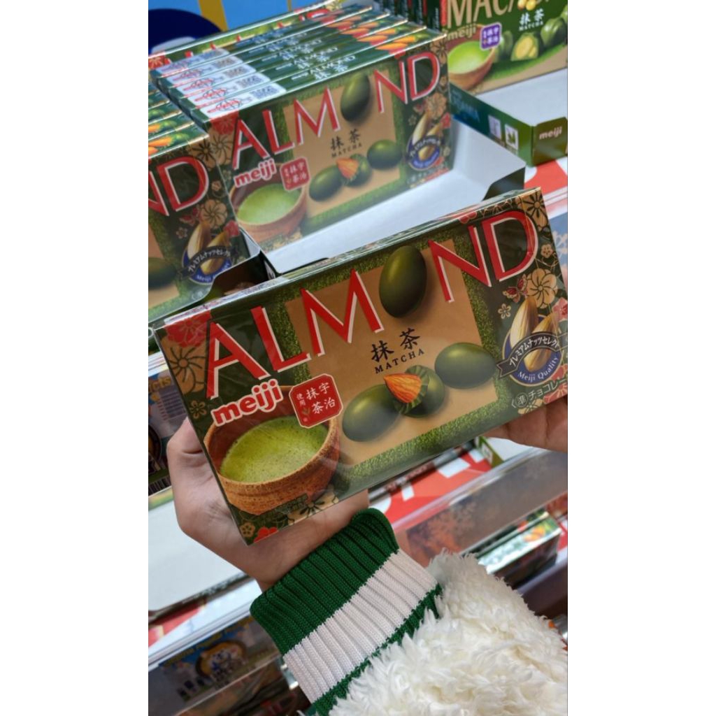 Meiji Almond Chocolate Matcha | Snack Viral Jepang | titiptripyuk