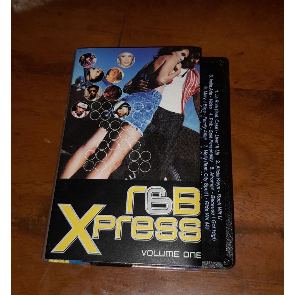 Kaset pita R&B Express pink Outkast TCL Nelly Eminem DLL.