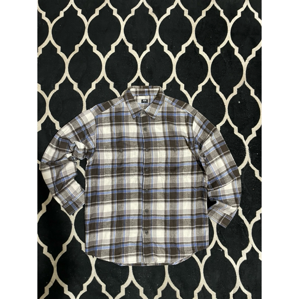 KEMEJA UNIQLO FLANEL SECOND BRAND
