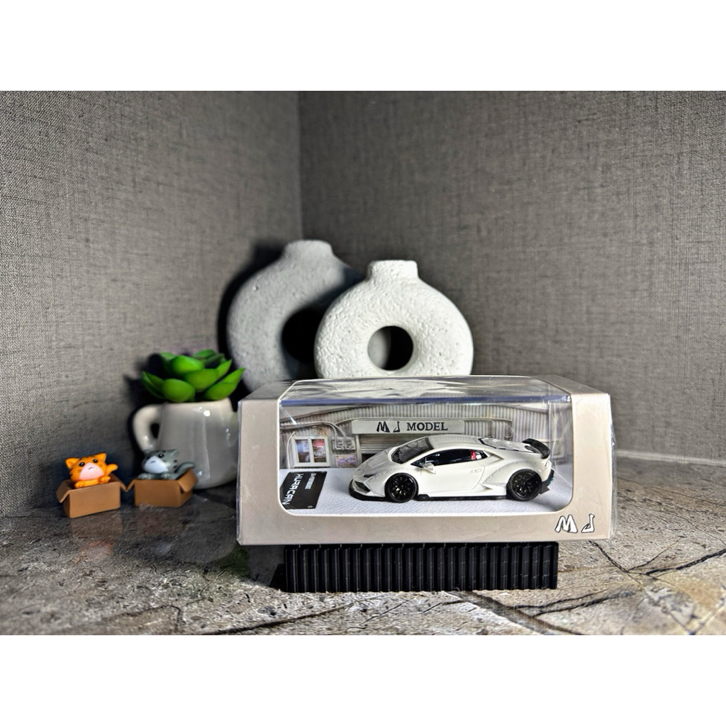 MJ Model Lamborghini Huracan Lb Performance White