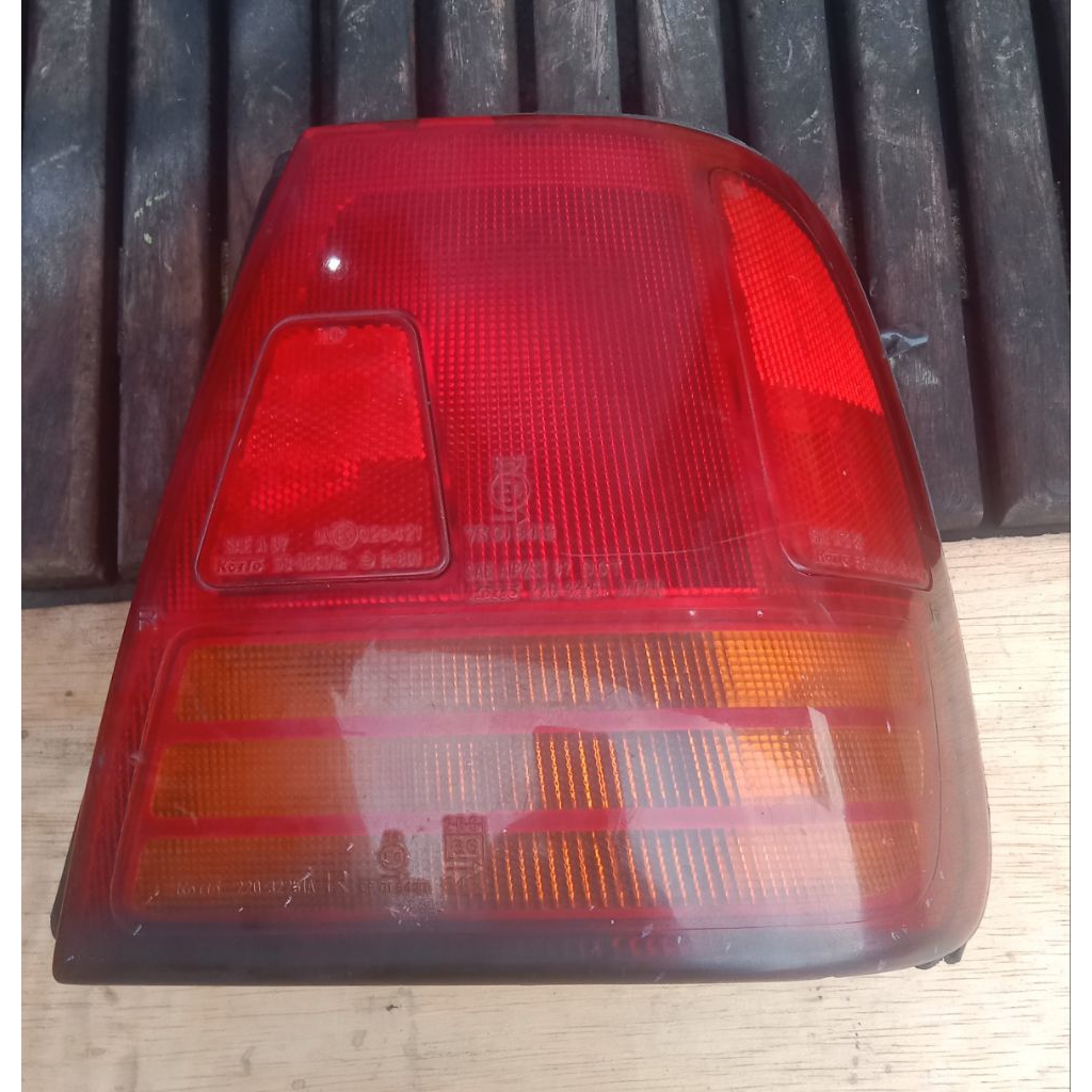 stoplamp kanan original Suzuki esteem