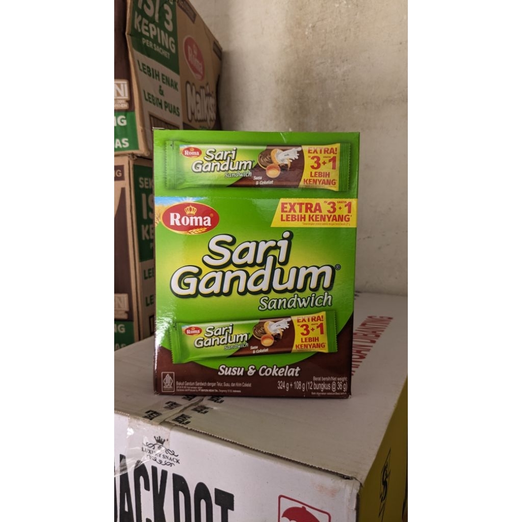 12 Pcs Biskuit Sandwich Roma Sari Gandum Rasa Susu Cokelat, Peanut Butter, Kacang