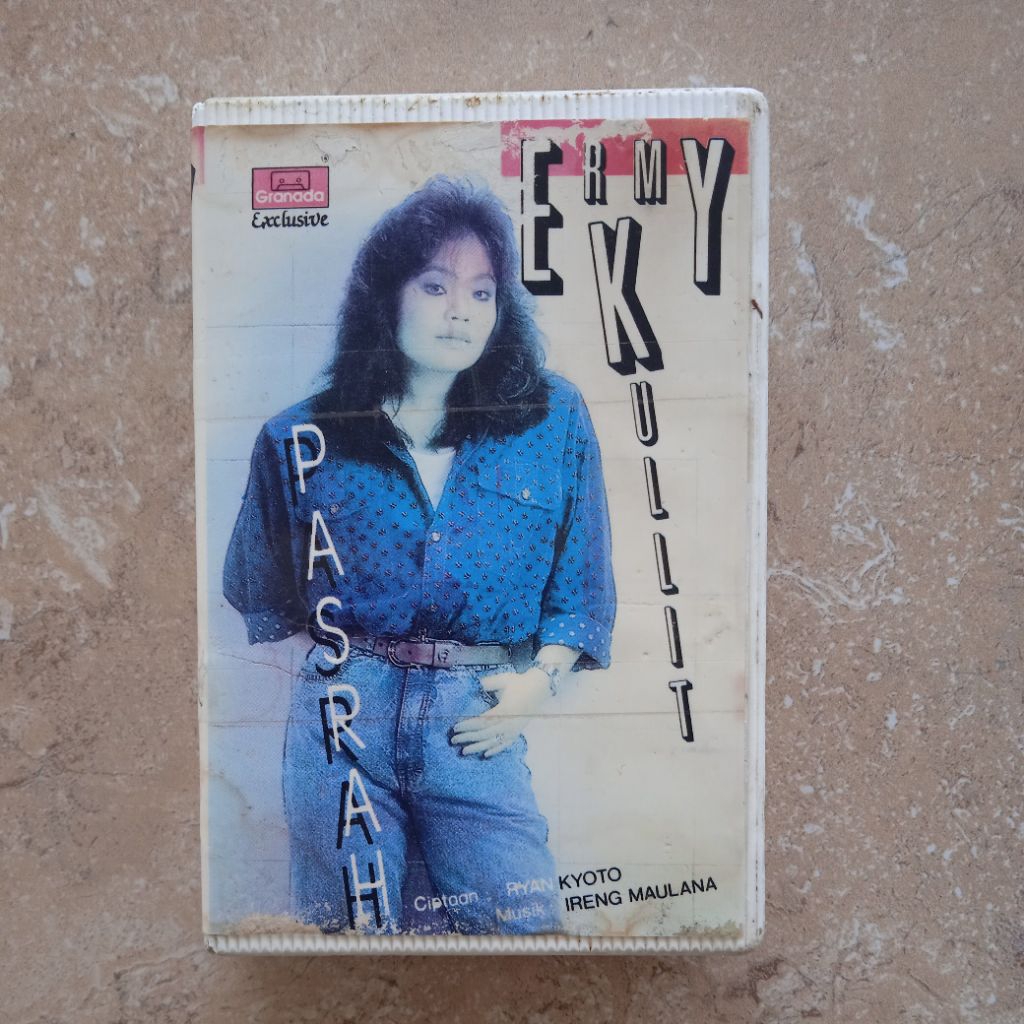 Kaset Pita Ermy Kulit "Pasrah"