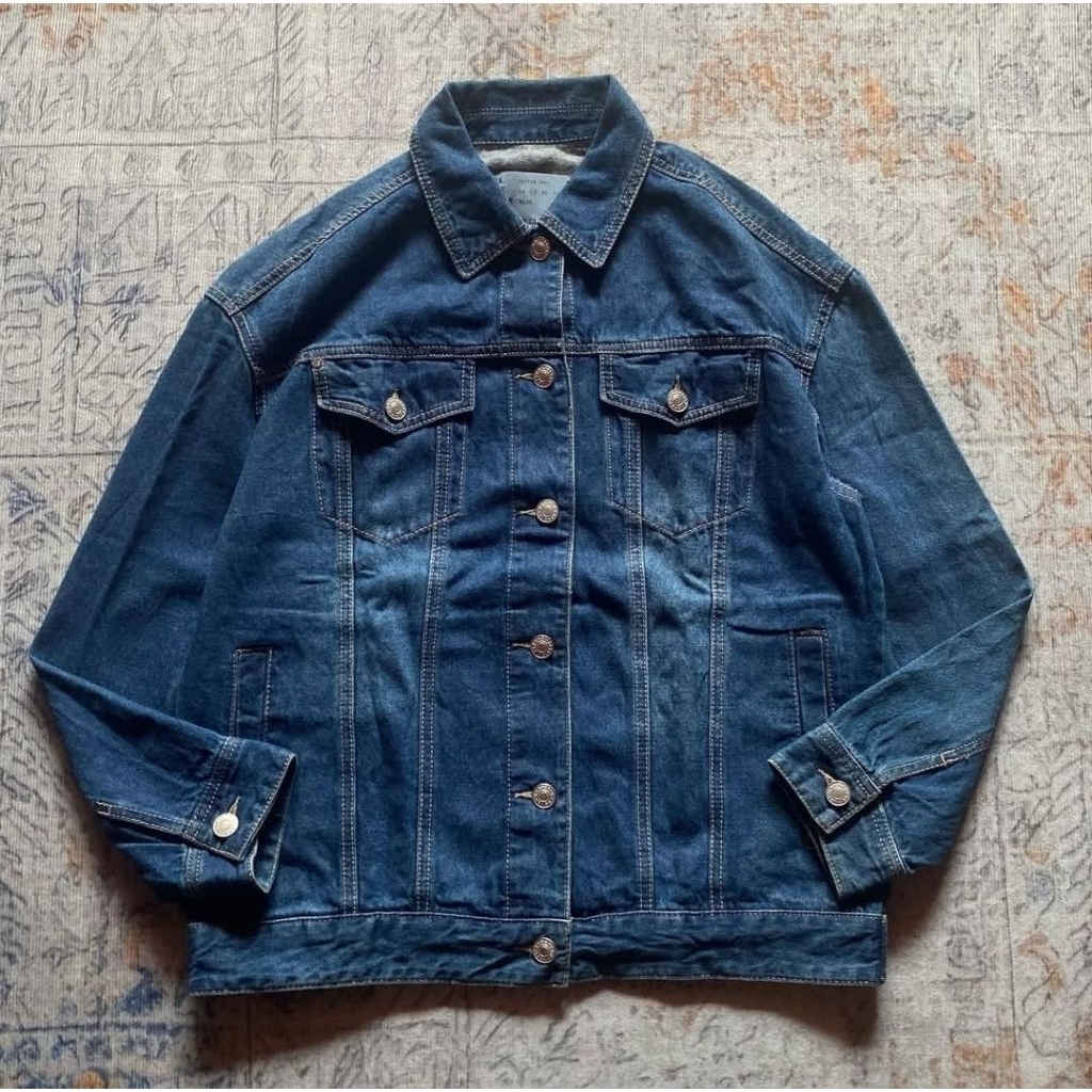Jaket Denim Beyond Closet