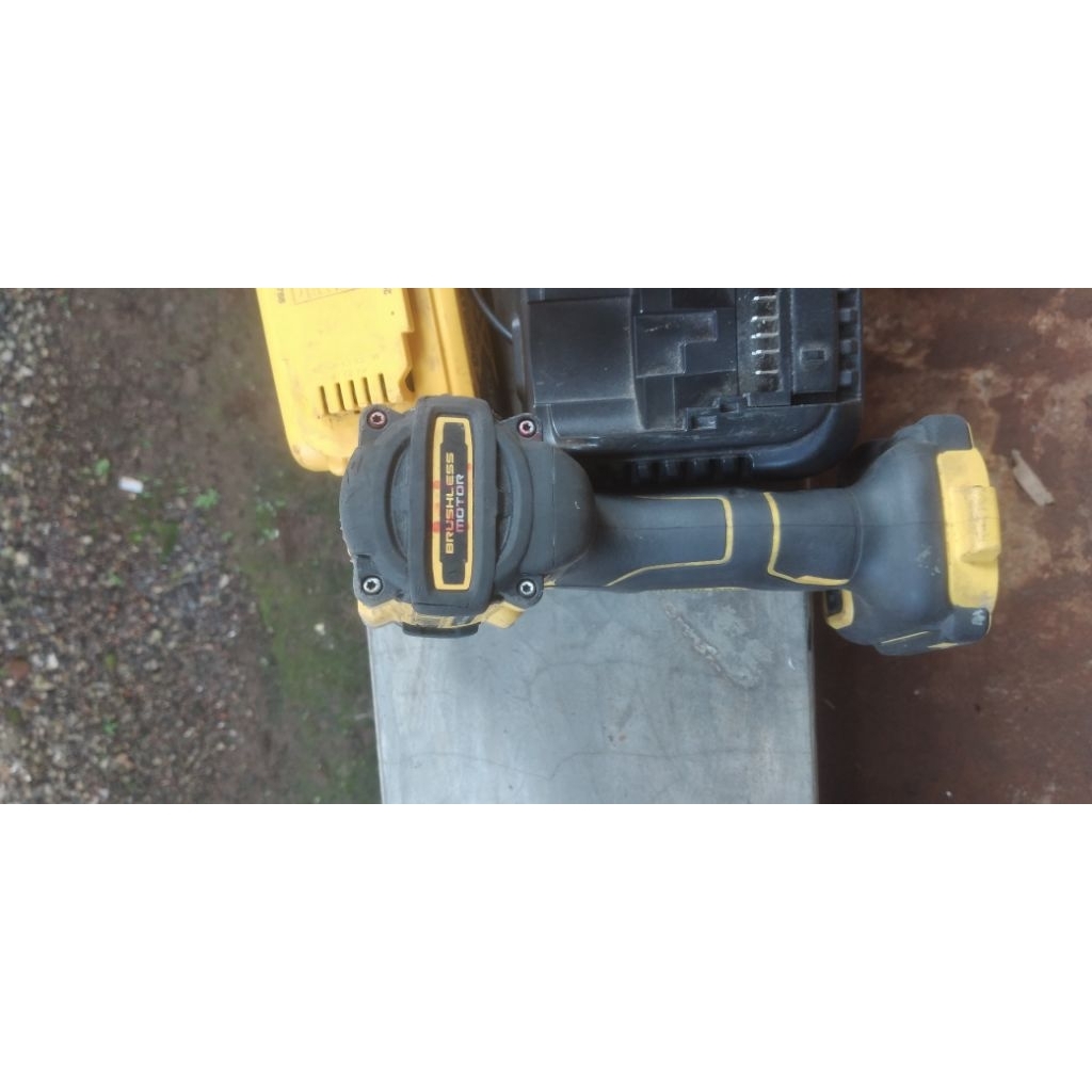 impect dewalt dcf 921