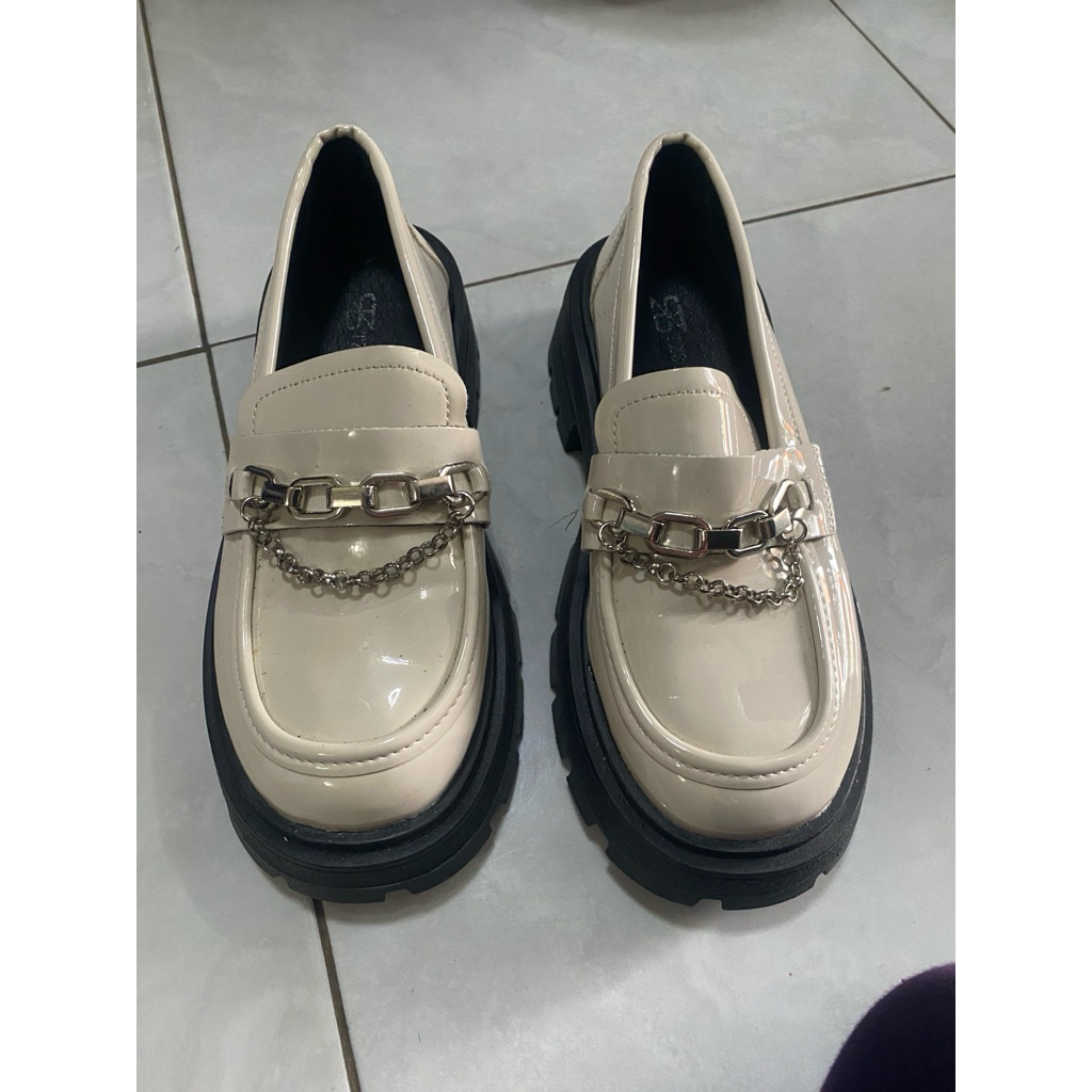 sepatu zenzy
