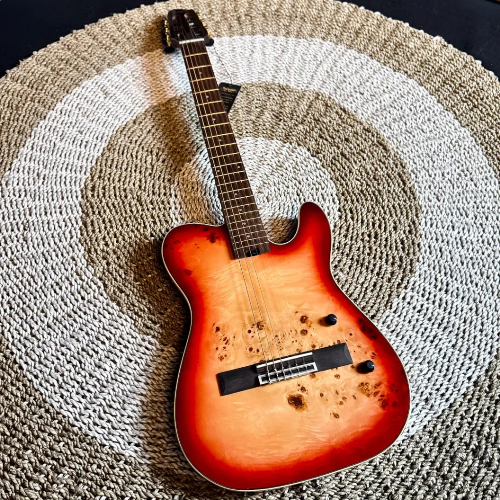 SQOE SPAIN SEGD600 NYLON ELECTRIC GUITAR WITH PIEZO IN CHERRY SUNBURST