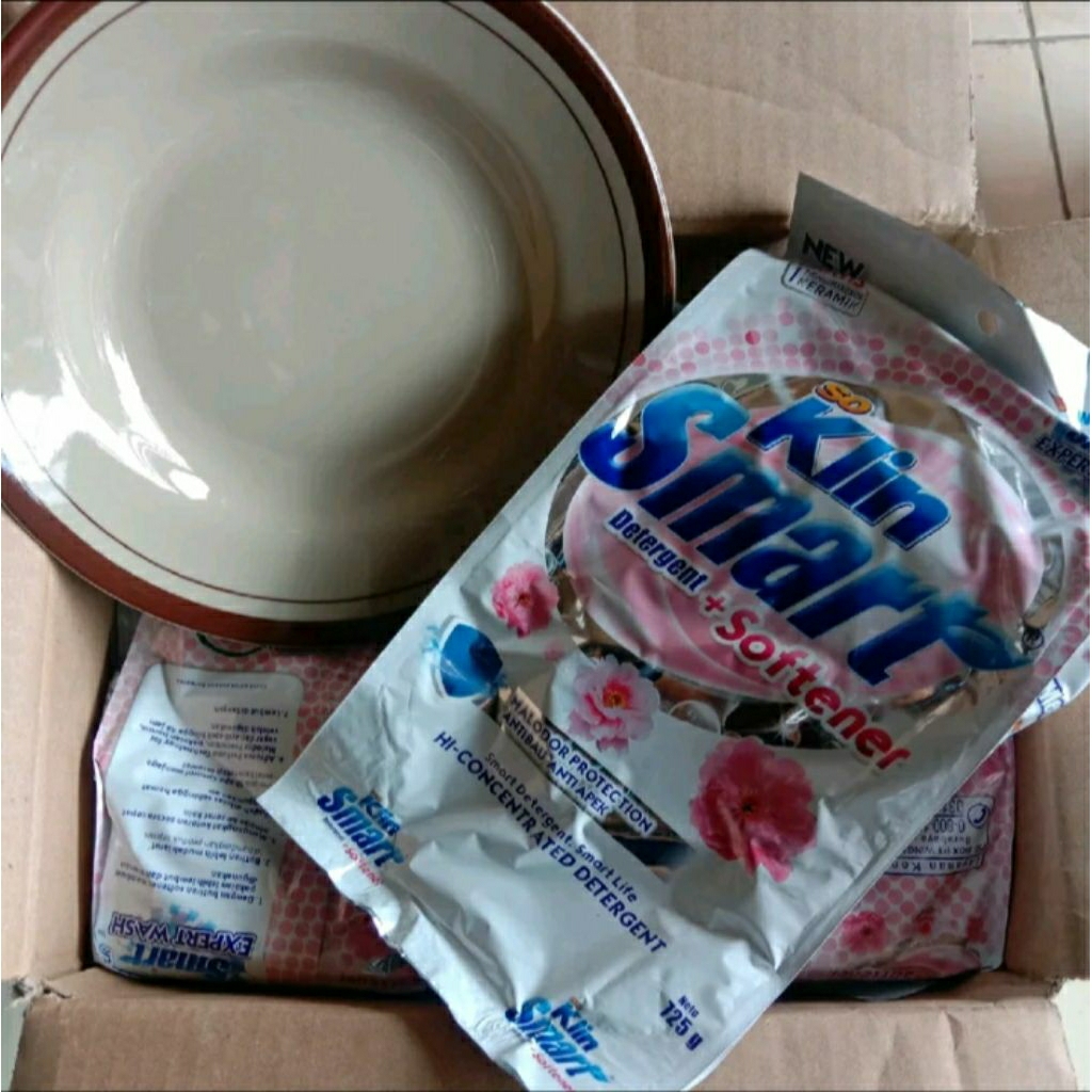 GRATIS piring keramik Soklin Smart Deterjen Bubuk 725g