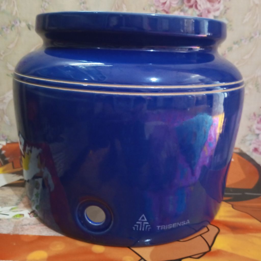 Guci  Air minum TRISENSA ( guci galon)