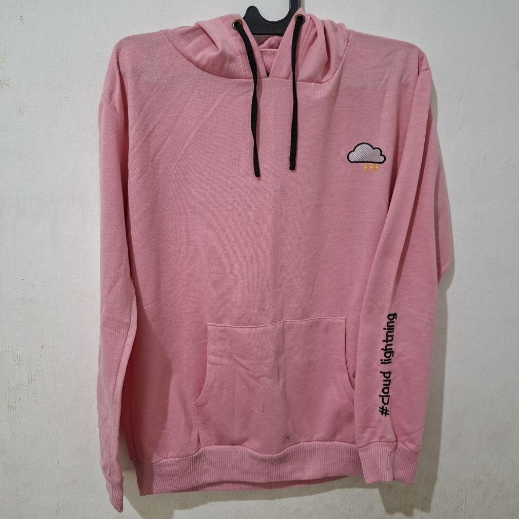 [PRELOVED] Atasan Hoodie Pink Baju Hangat Kupluk Bordir Awan Petir Wanita Remaja
