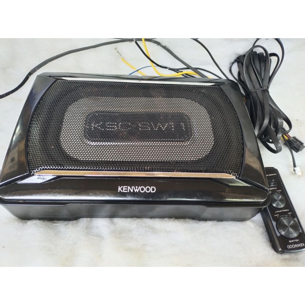 subwoofer kolong kenwood