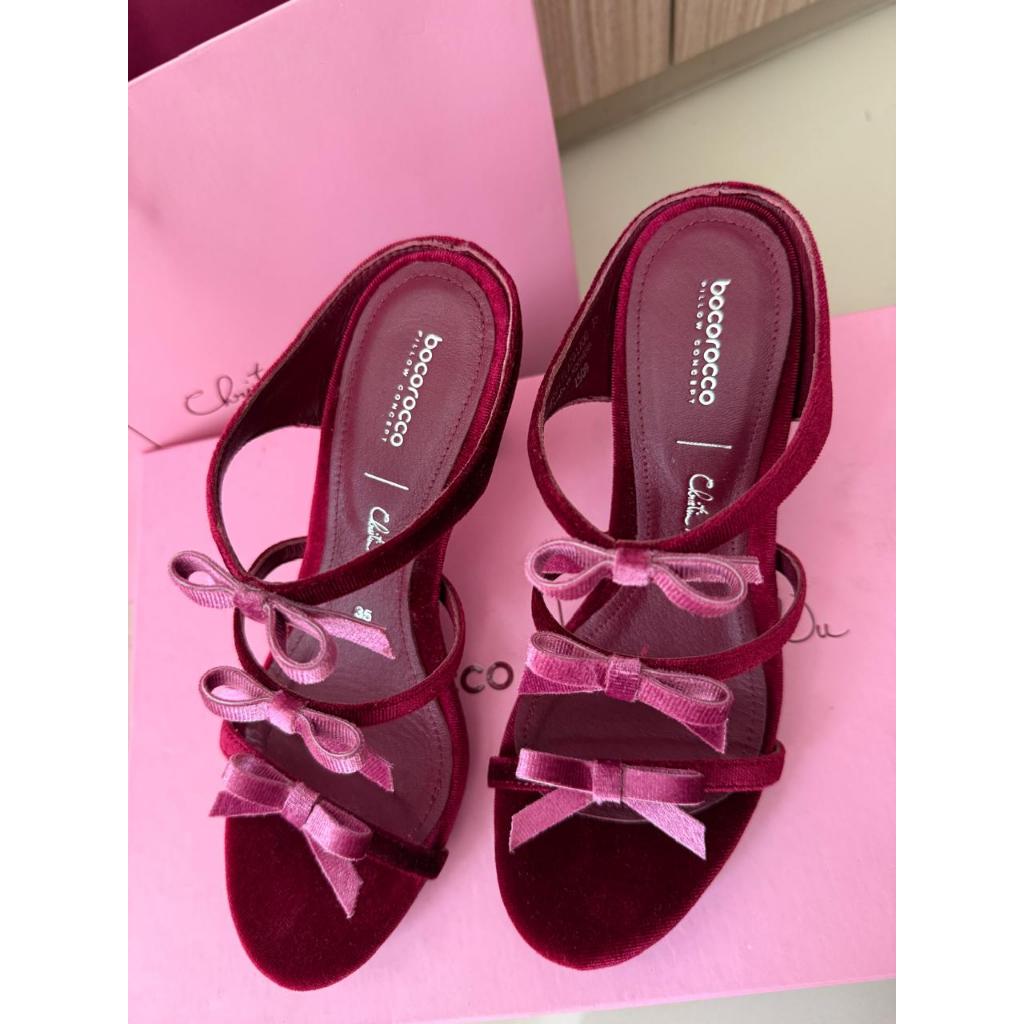 PRELOVED LIKE NEW BANGET 99.99% - Bocorocco x Christin Wu D.  LEILA 101 - Sepatu Heels Beludru Velve