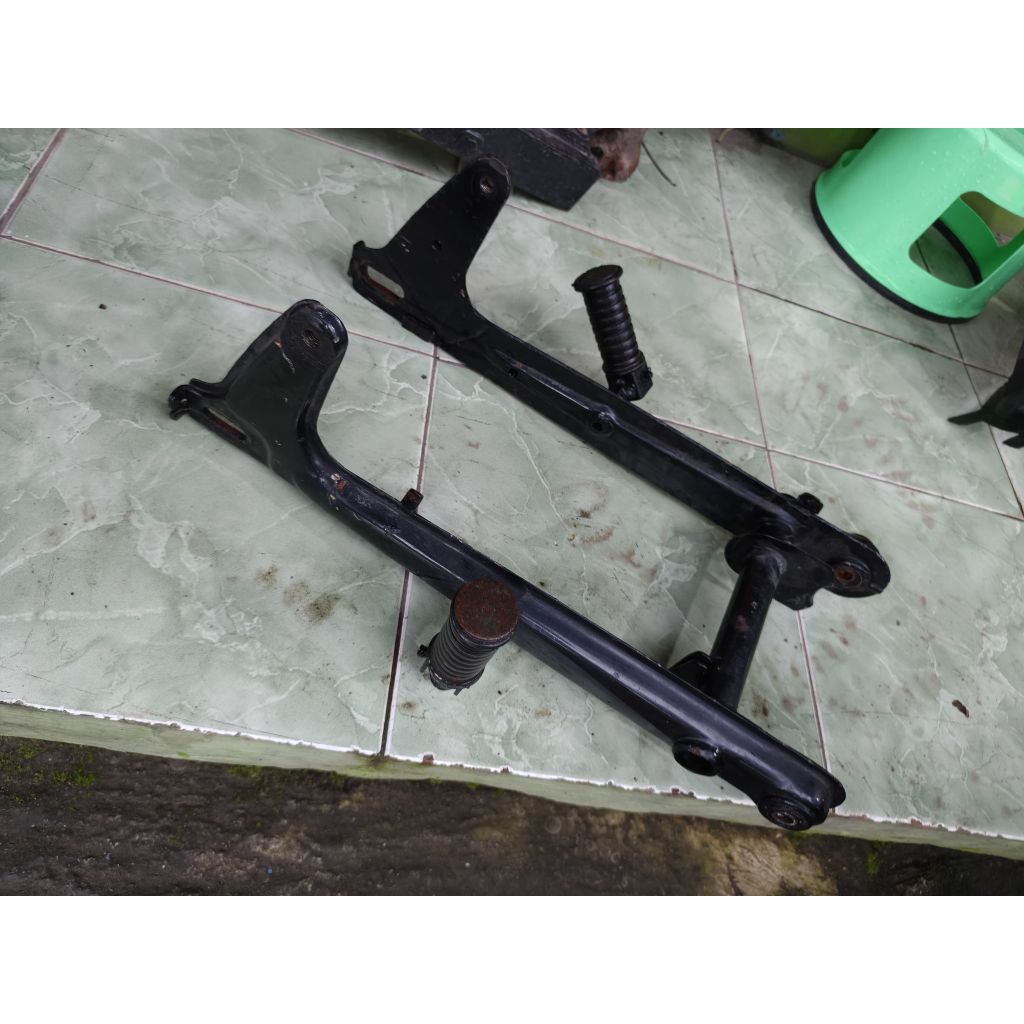 Swing arm Suzuki A100