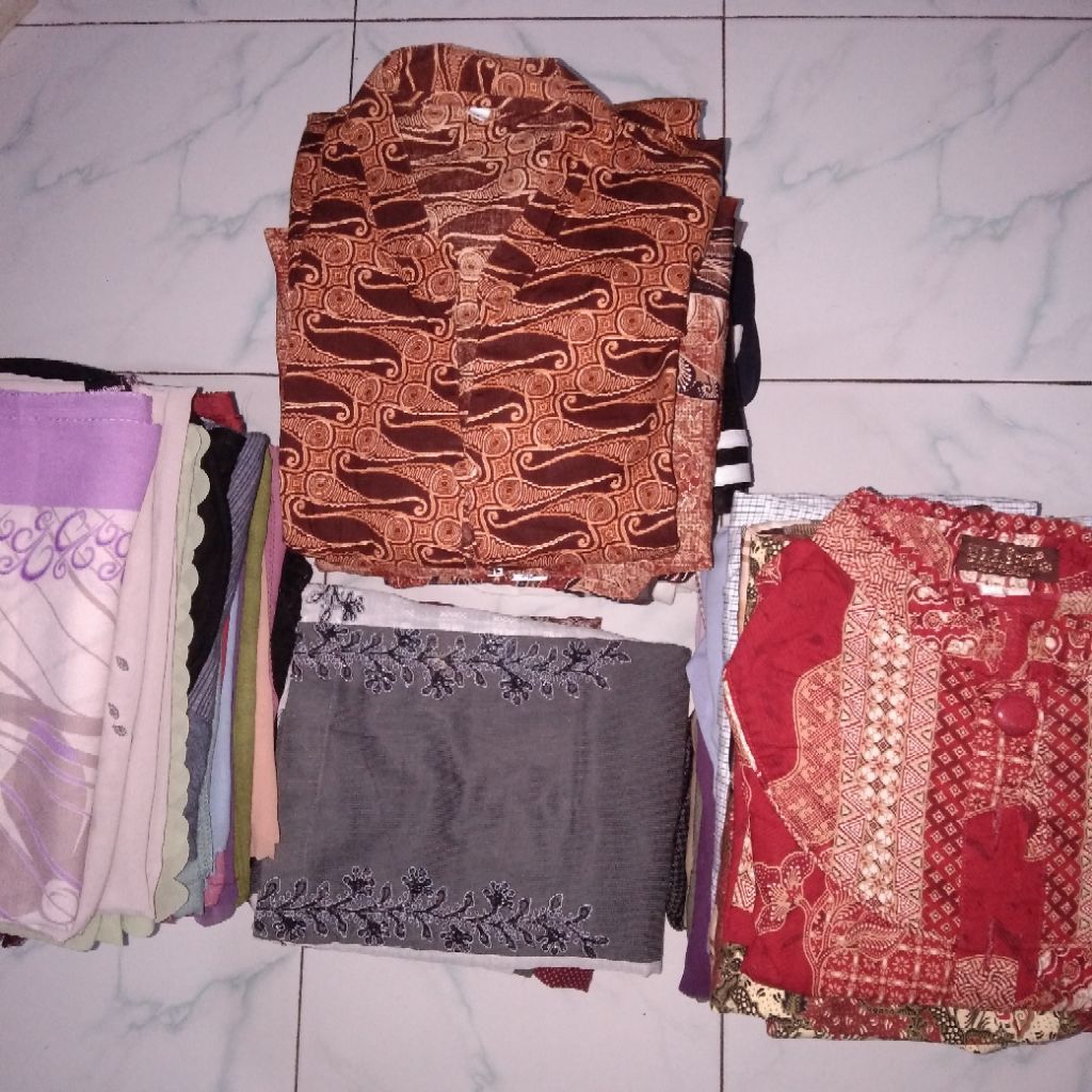 Baju Atasan eks Ngantor, Batik, Kasual, Bawahan Rok/Celana Panjang, Jilbab Segiempat/Langsung, TAKE 
