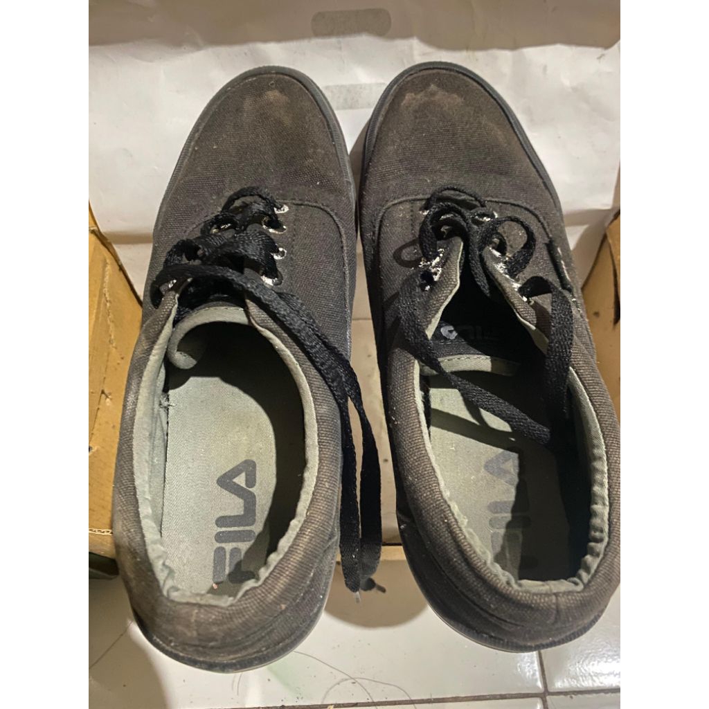 preloved sepatu fila original