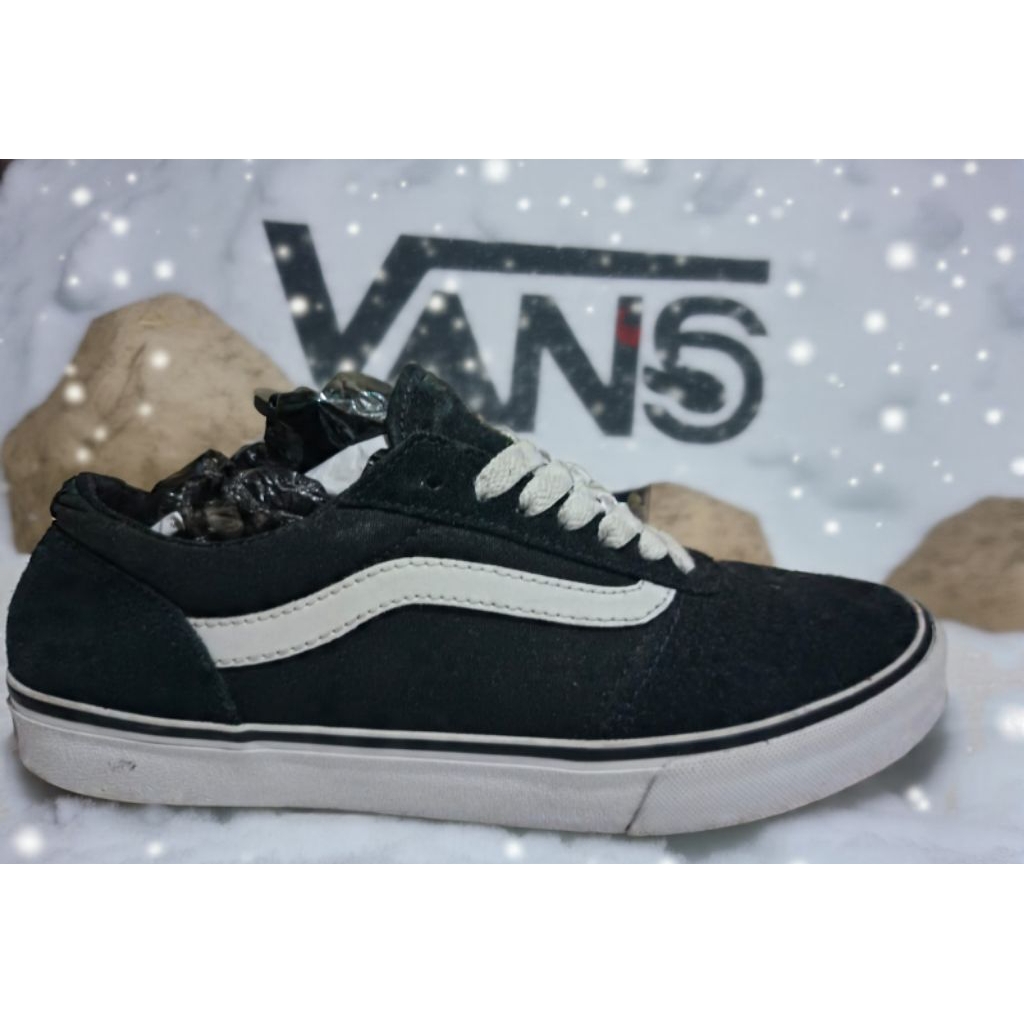 Sepatu Vans size 38 insole 24
