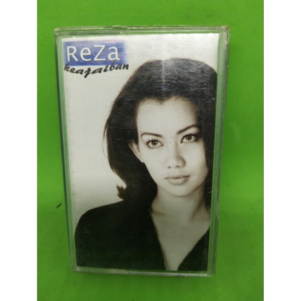Kaset pita REZA Album KEAJAIBAN