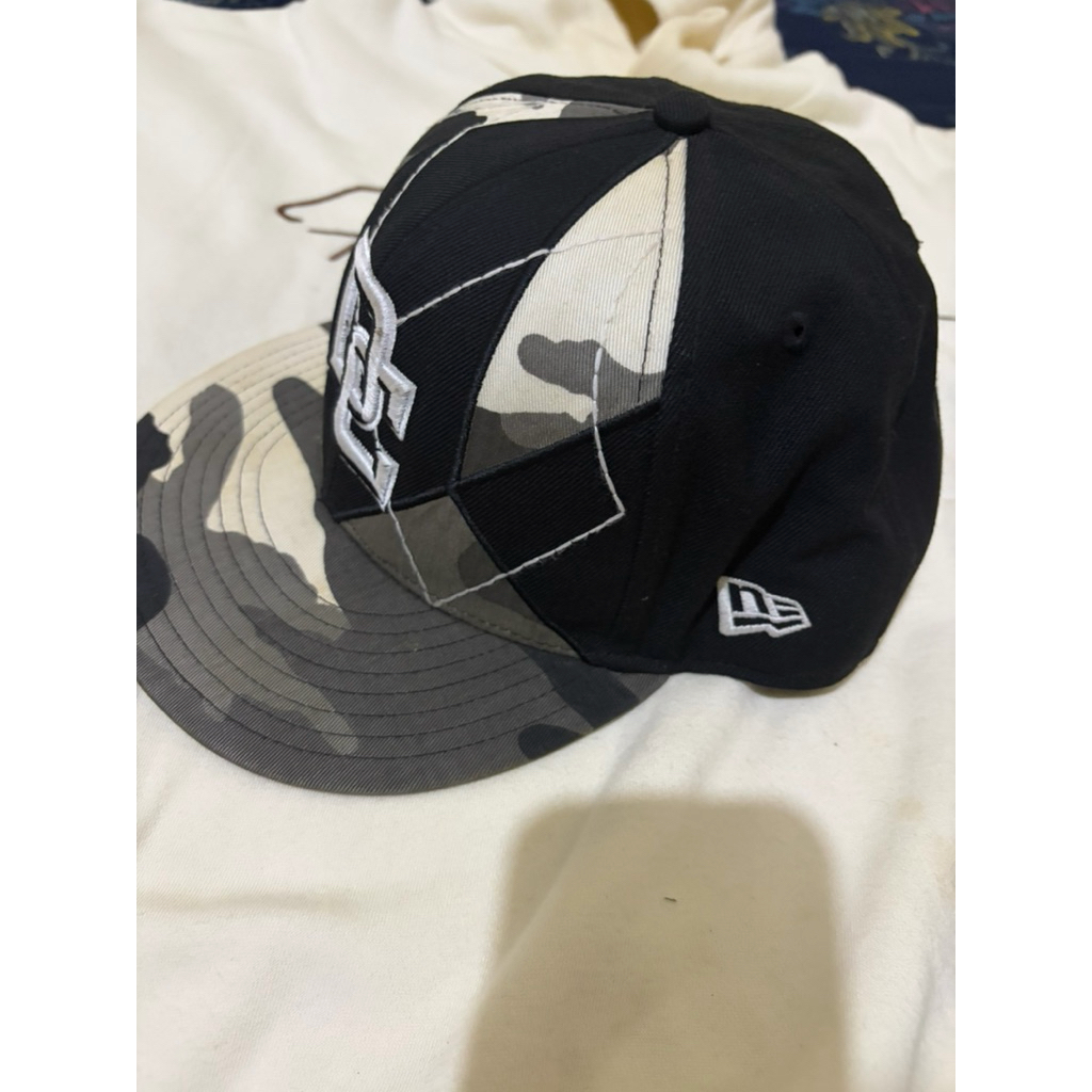 topi fitted logo DC original new era