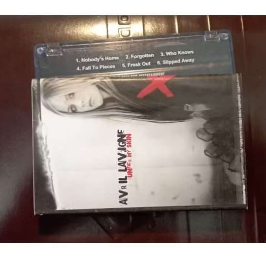 kaset pita avril under my skin