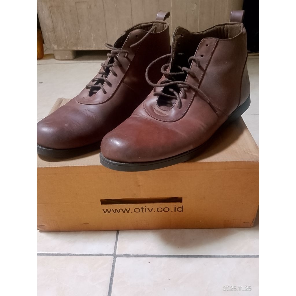 SEPATU KULIT SECOND BAGUS