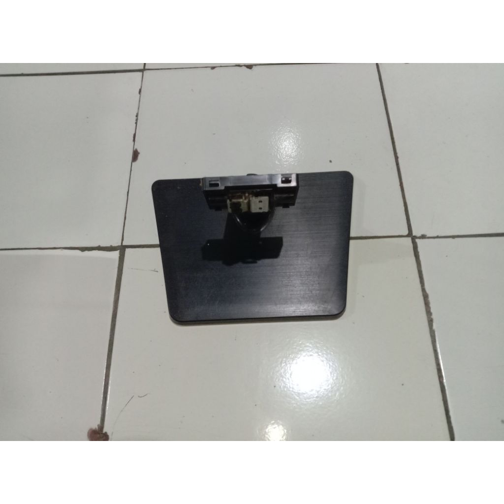 kaki monitor LG 20M37A plus baut