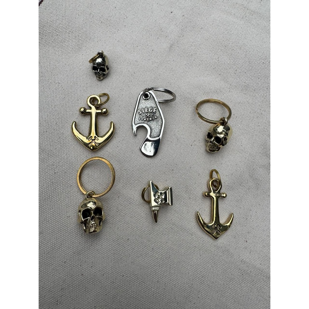 Siege Leather-keychain-gantungan kunci kuningan