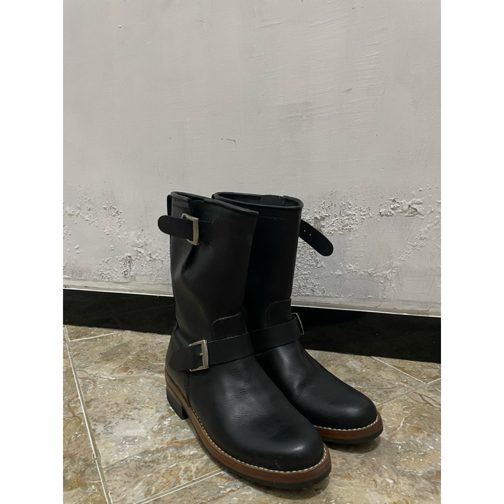 engineer boots/riding boots