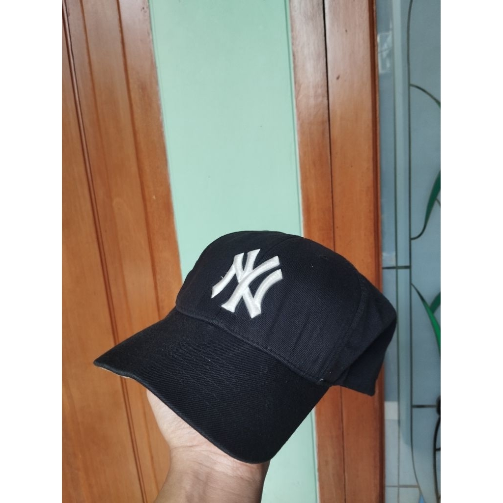Topi MLB NY Hitam Black Build Up