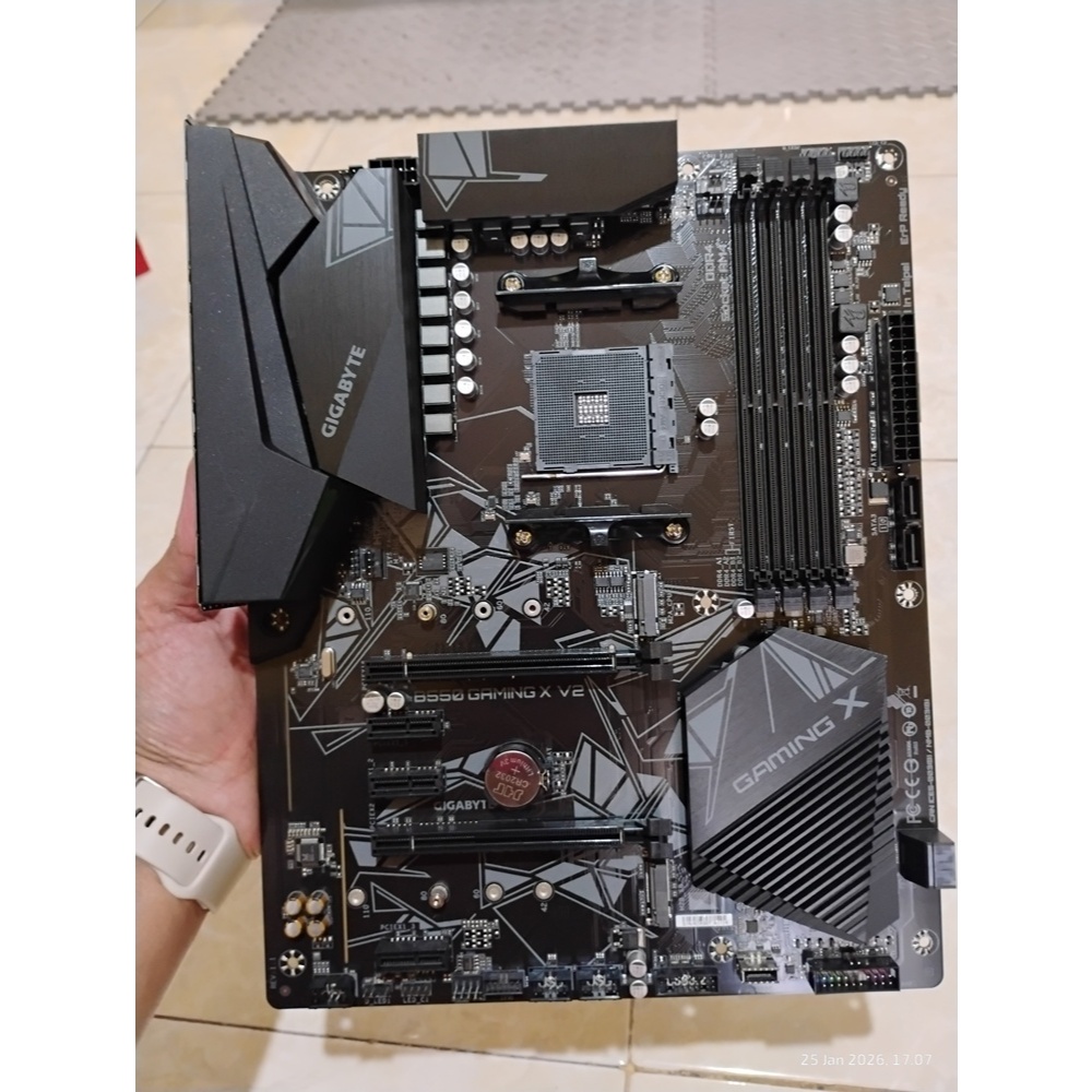 GIGABYTE B550 GAMING X V2 Socket AMD AM4 Ryzen Gen3/4/5 DDR4