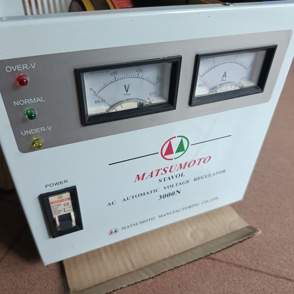 STABILIZER MATSUMOTO 3000 WATT BEKAS