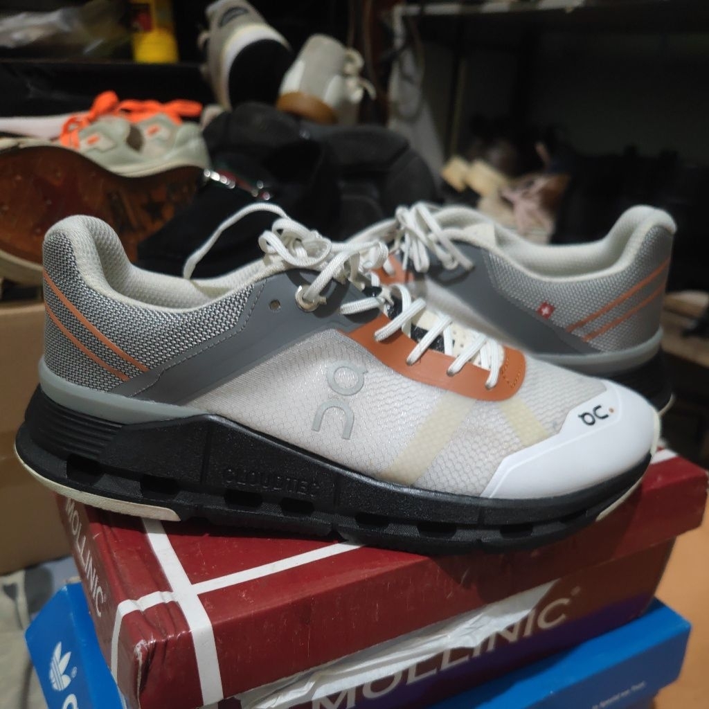 sepatu running qc size 40
