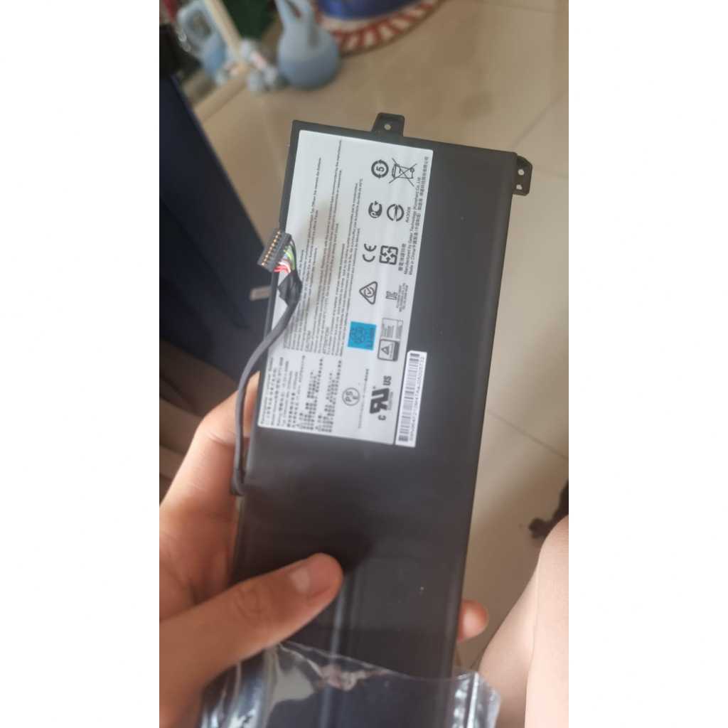 Baterai Laptop MSI Ori Copotan Prestidge PS42 8RC Bekas Second BTY-M48