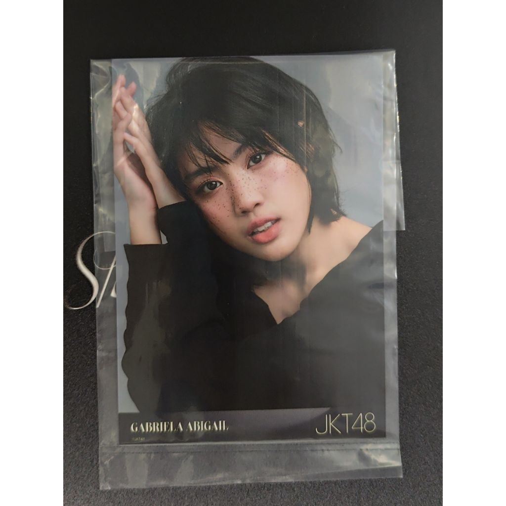 Photopack Ella JKT48 Calender Freckless 2026