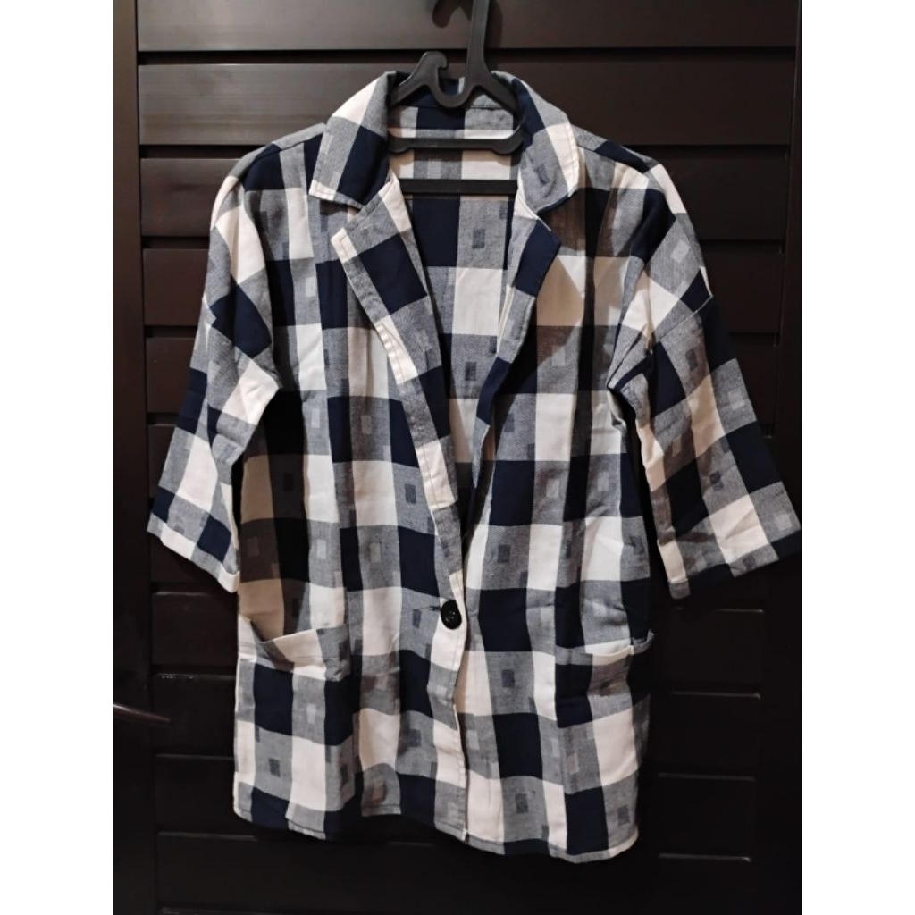 PL Set Blazer dengan Celana Pendek Wanita