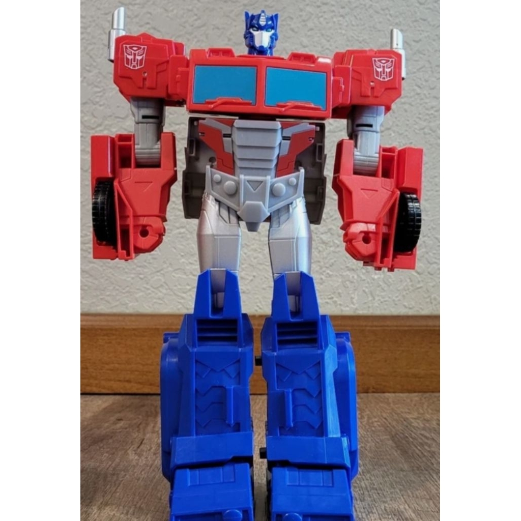 Transformers Cyberverse Spark Power Optimus Prime Figure
