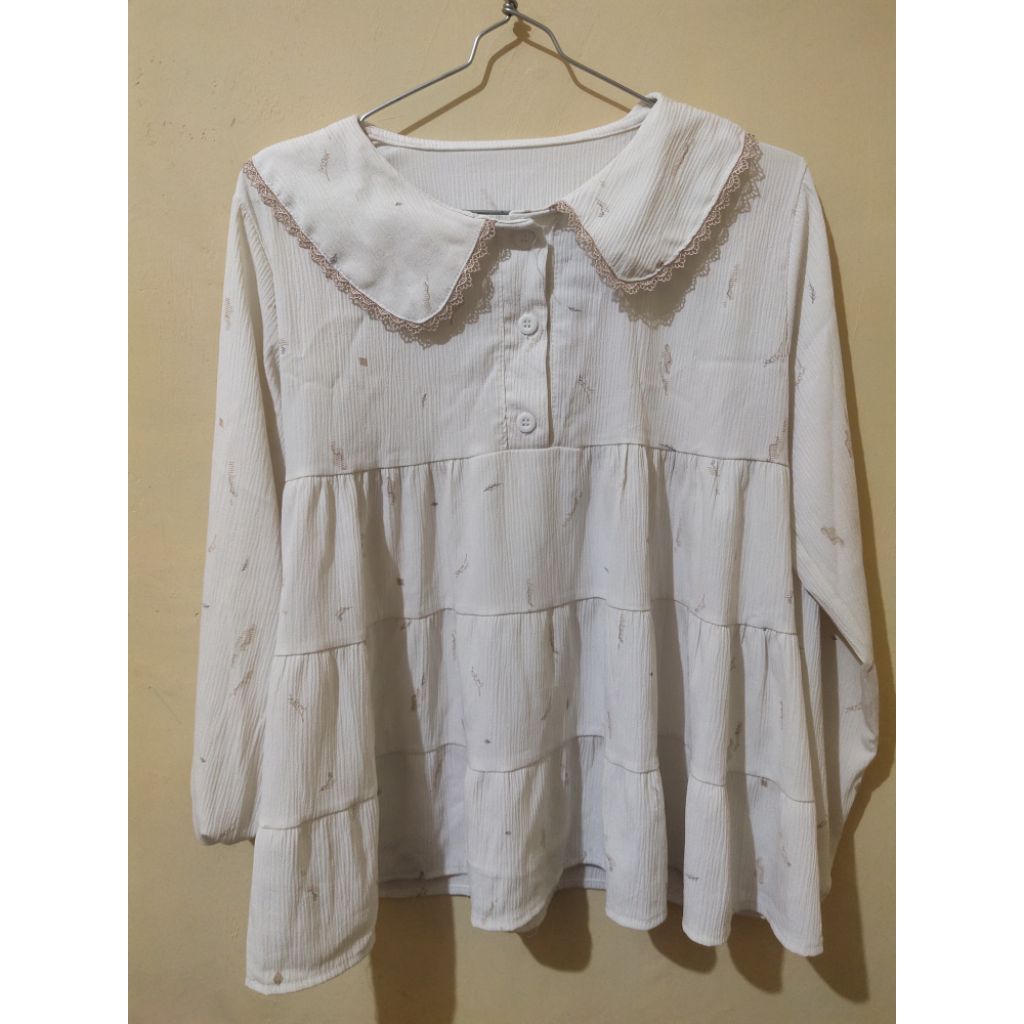 Preloved Blouse Lengan Panjang Warna Putih Rempel Like new