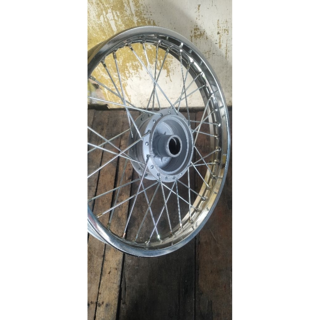 velg Suzuki smash/Shogun ring 17 bagian belakang, ORI copotan seken
