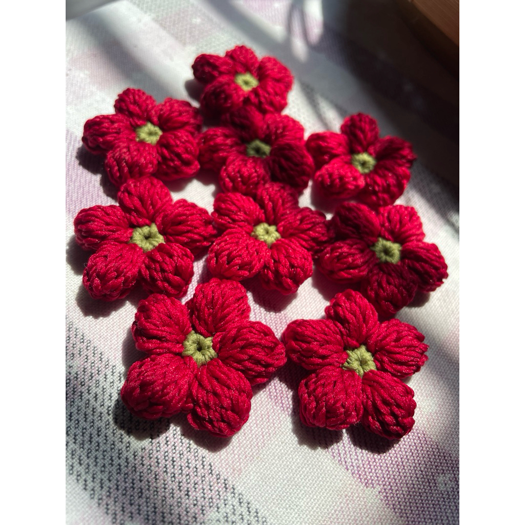 Aplikasi bunga rajut puff poly