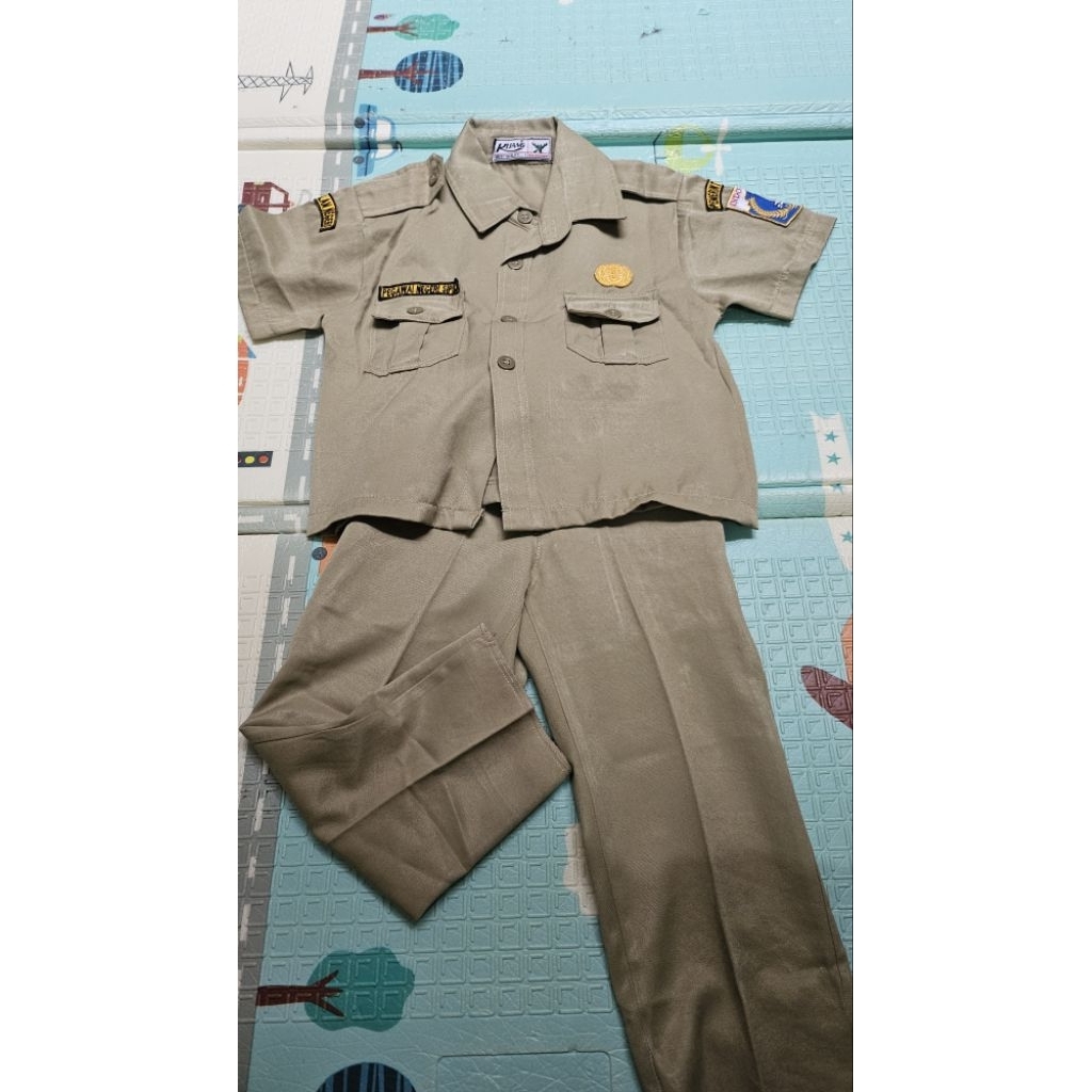 preloved baju profesi anak TK , PNS