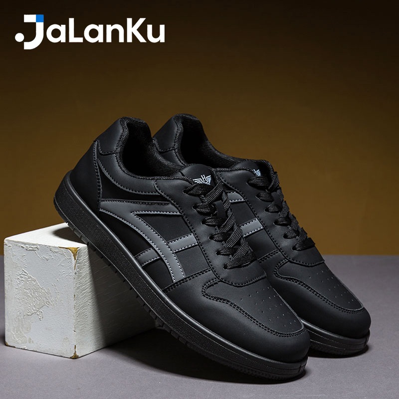 JaLanKu Sepatu Olahraga Pria Nyaman Ditempatkan, Tidak Membuat Kaki Lelah Meski Berjalan Lama