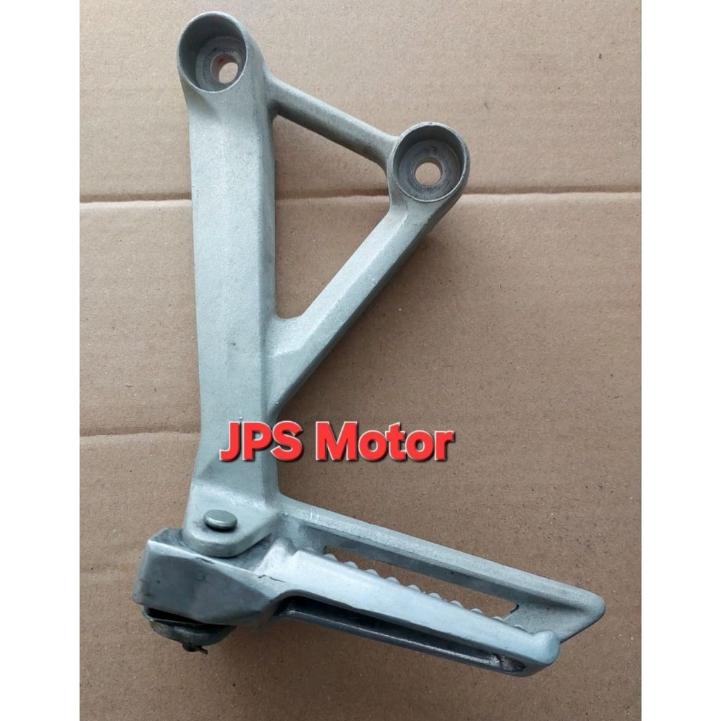 footstep step belakang New CB 150 r kiri original