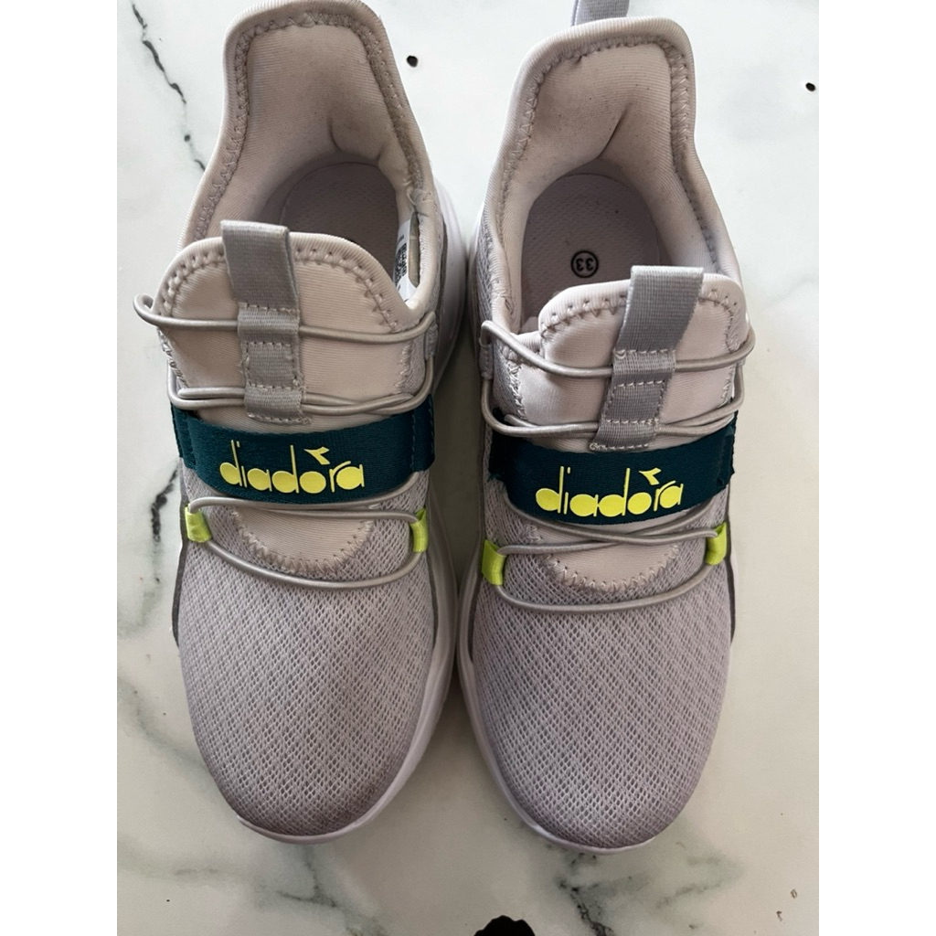 Diadora jr