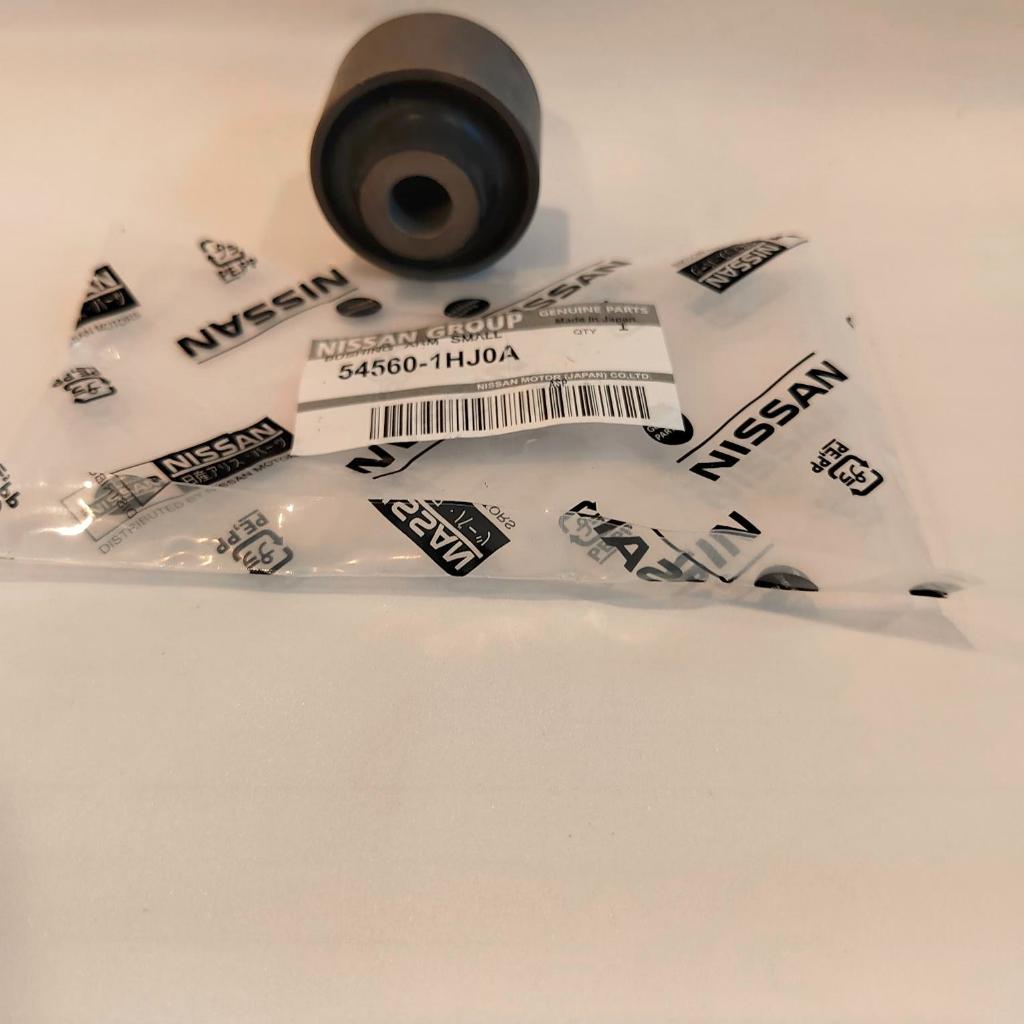 Bushing arm depan kecil bosh sayap depan kecil datsun go