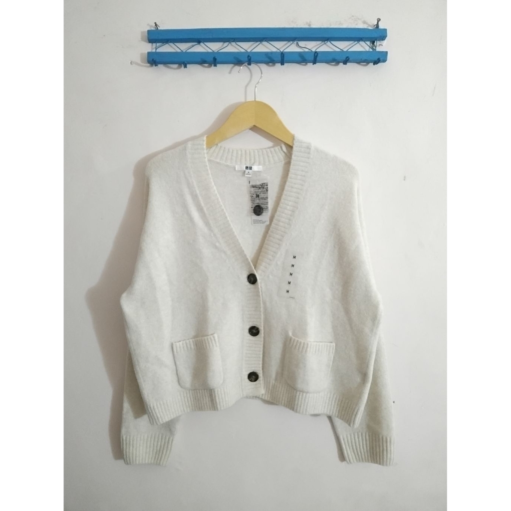 NEW cardigan uniqlo souffle yarn off white